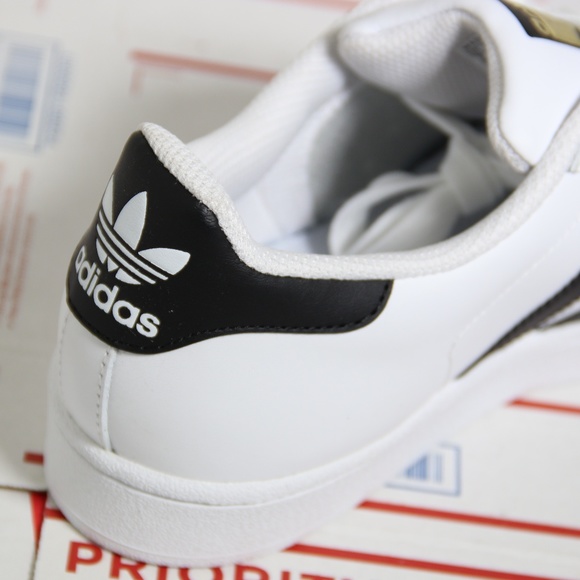 Adidas  Black / White Superstar Shell-Toe Low Tops - Picture 4 of 8